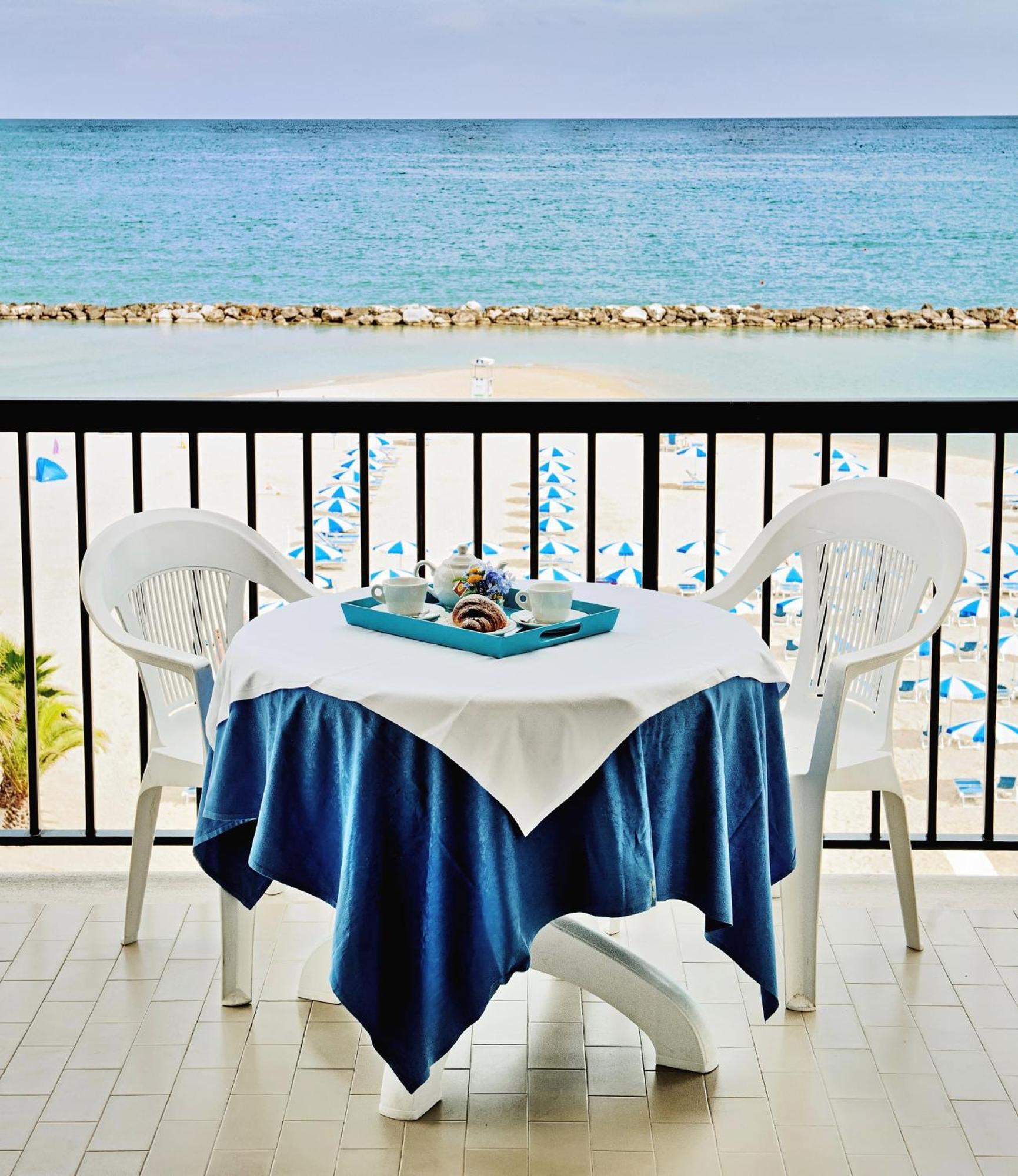 Tourist Residence San Benedetto del Tronto Exterior photo